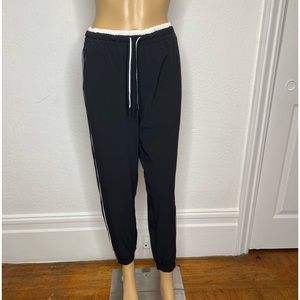 Athleta Colorblocked Brooklyn Jogger Black/White Women’s Size 10 NWOT